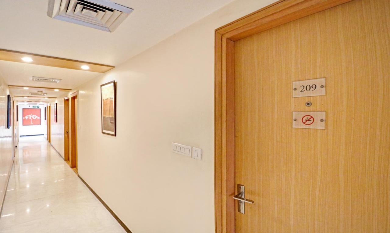 Treebo Galaxy Rooms Neu-Delhi Exterior foto